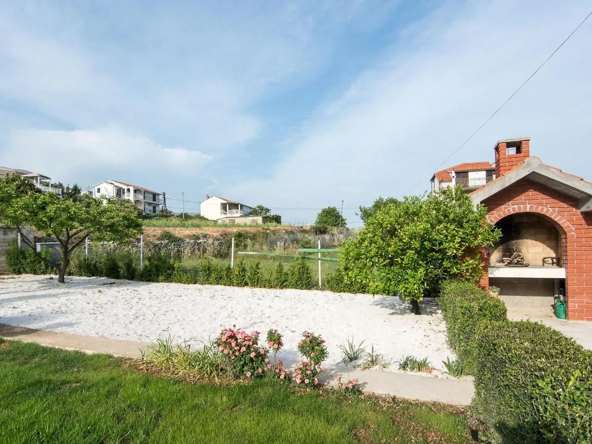 Modern Apartment In Seget Donji With Terrace
