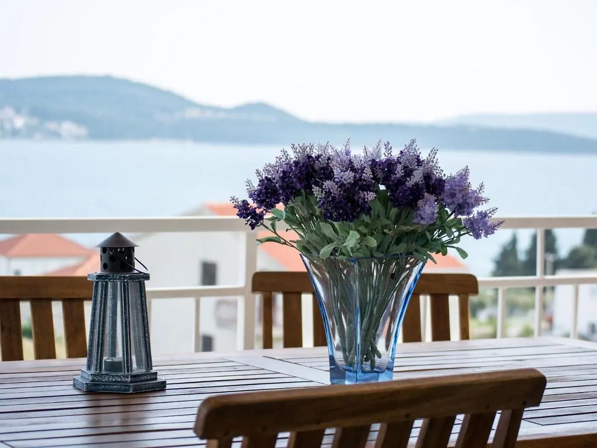 Modern Apartment In Seget Donji With Terrace 0*, Trogir