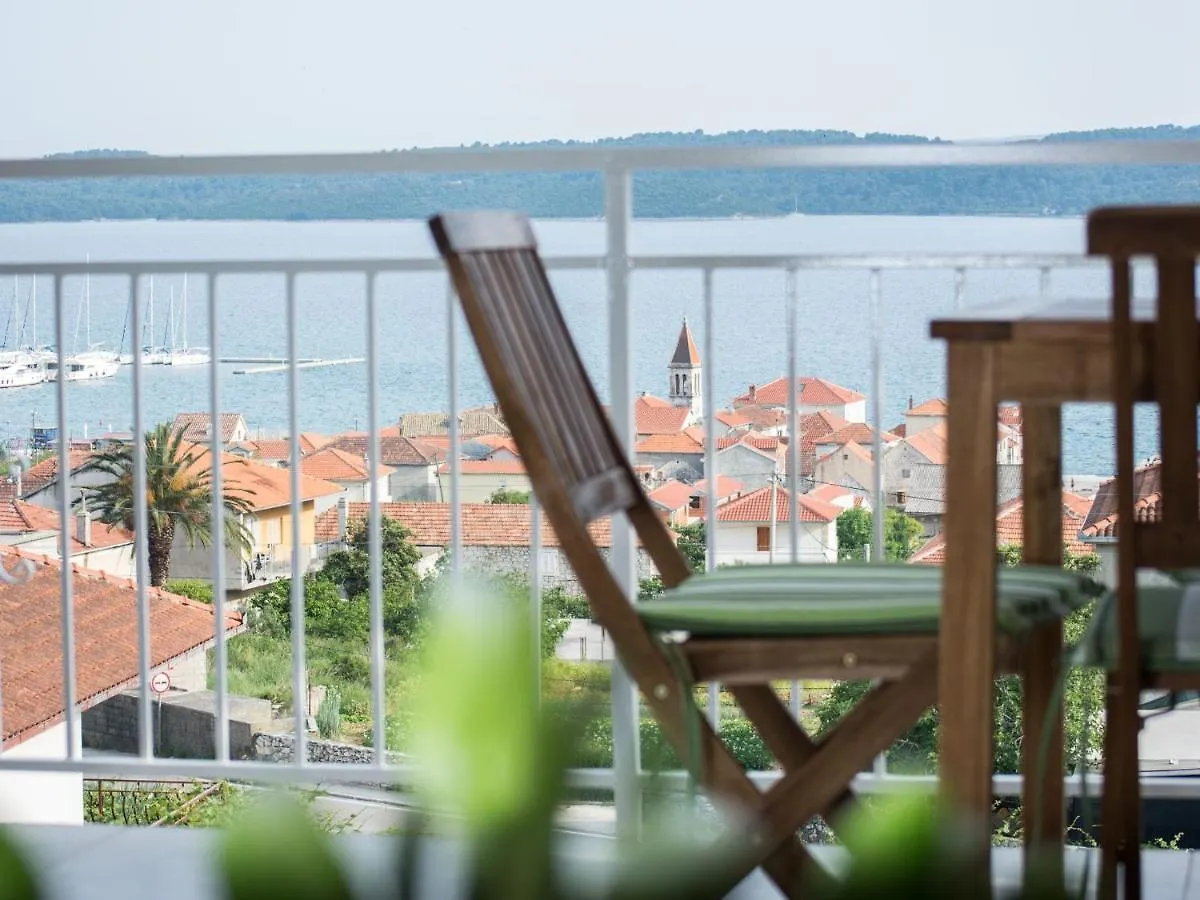 Modern Apartment In Seget Donji With Terrace